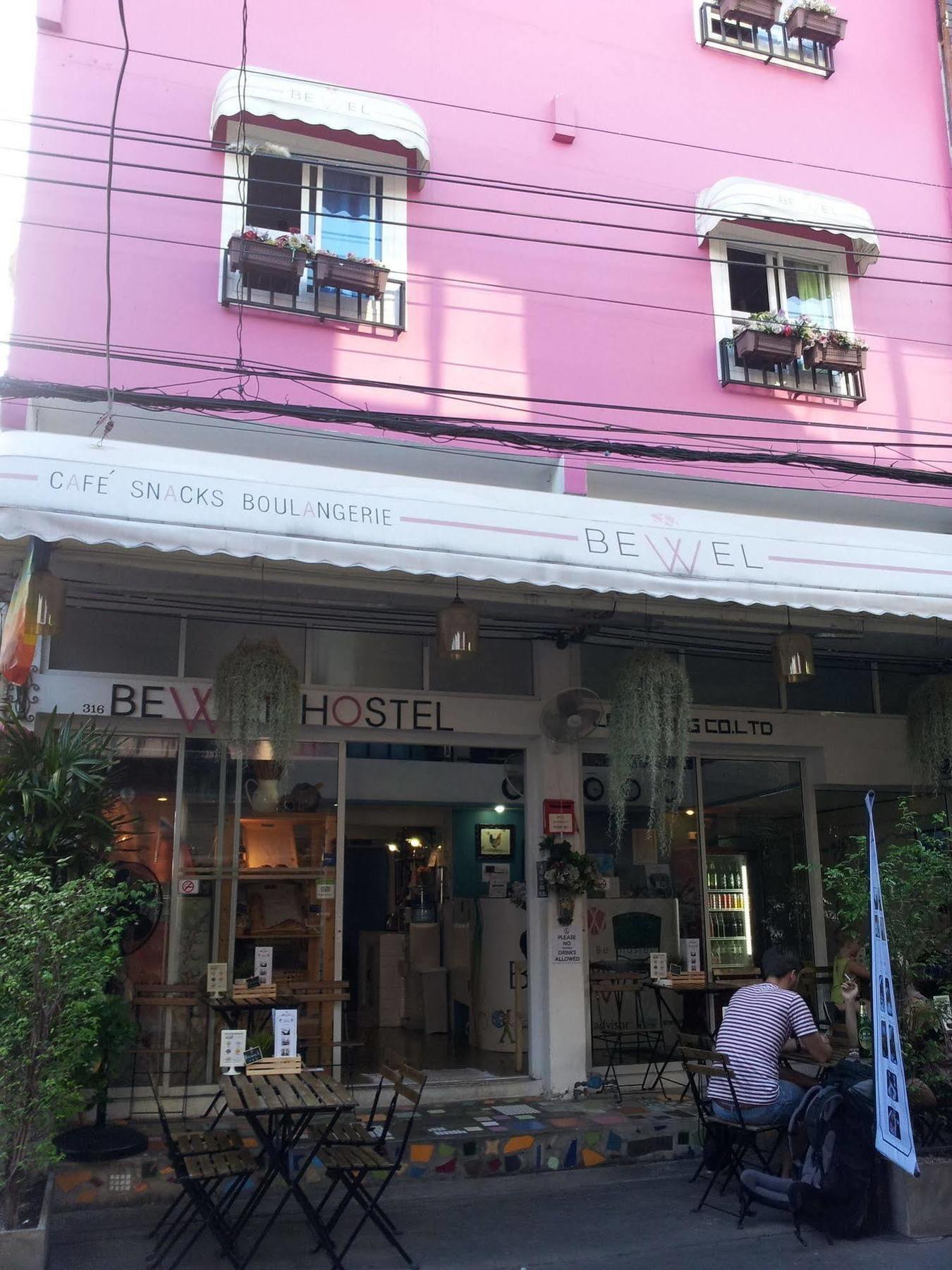 Ploy Hostel Bangkok Esterno foto